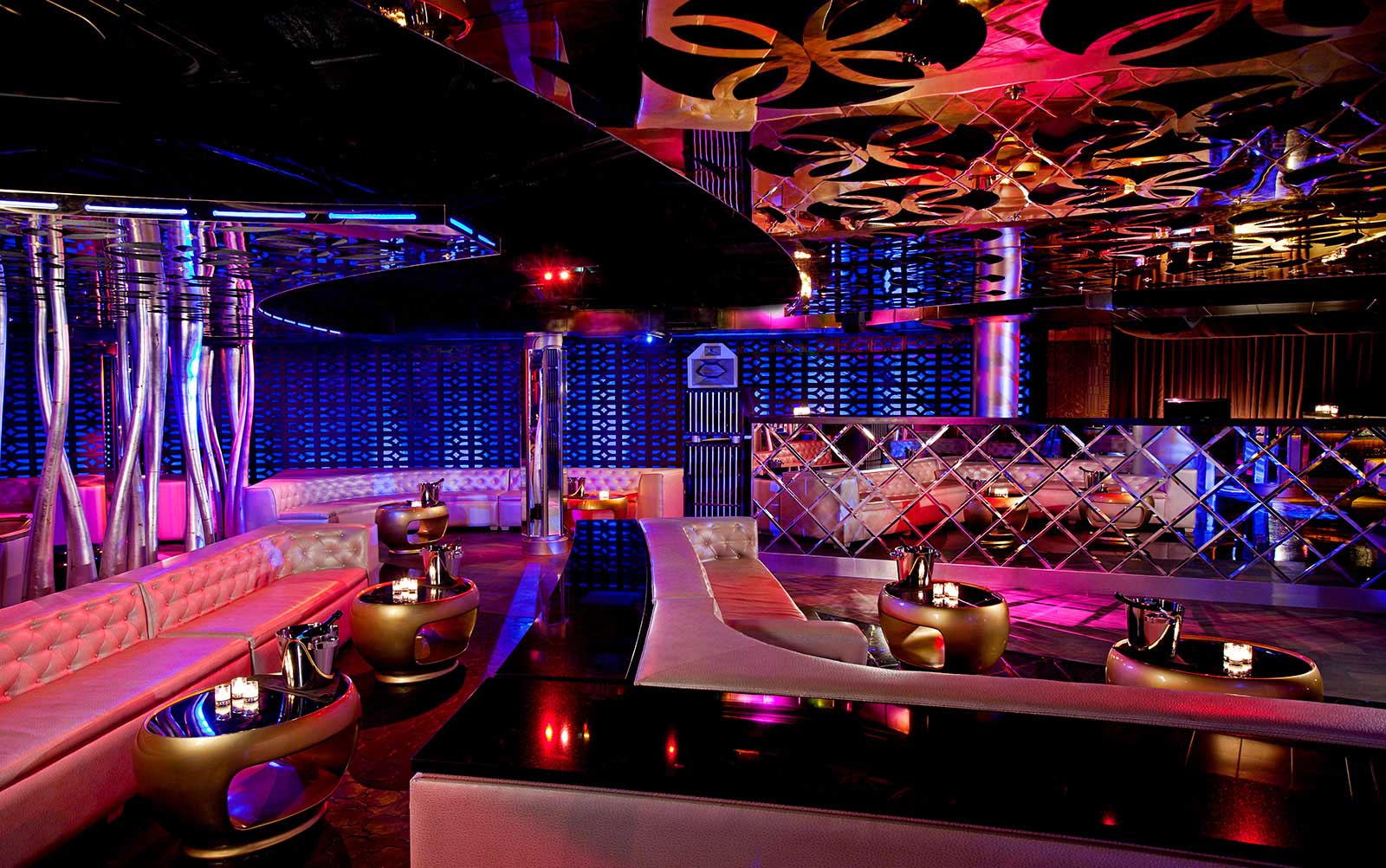 Nightclub & Bar